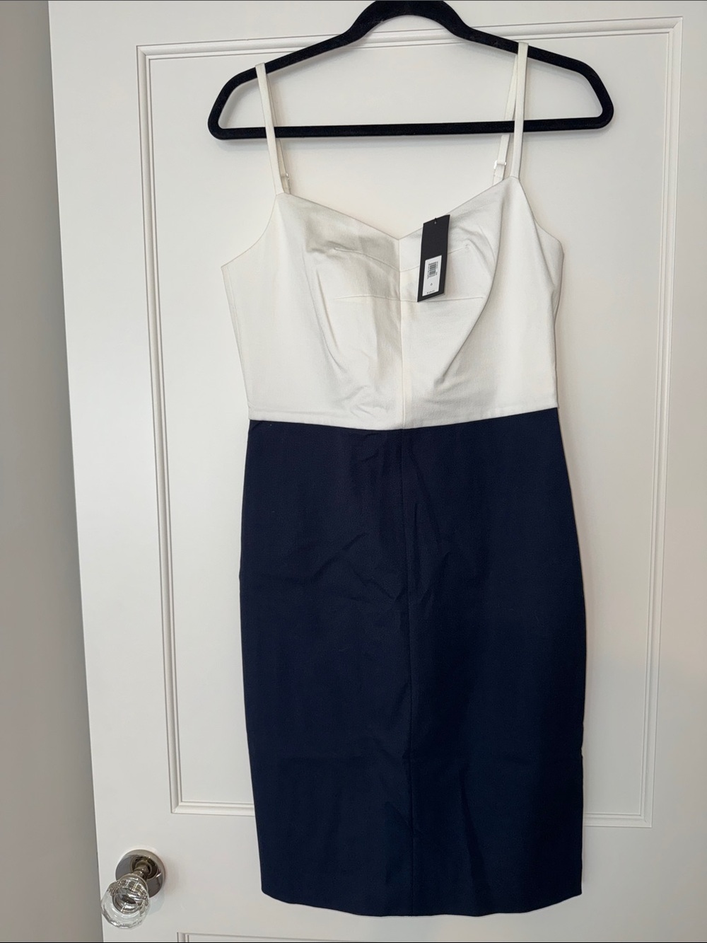 NWT Banana Republic tank dress size 6 medium, so cute! White and navy